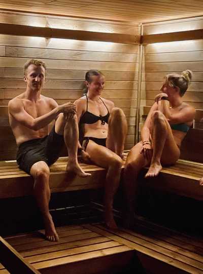 Link to: /pages/cedar-sauna